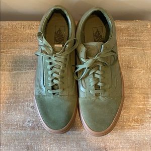 Brand new Mens 11.5 Olive green vans